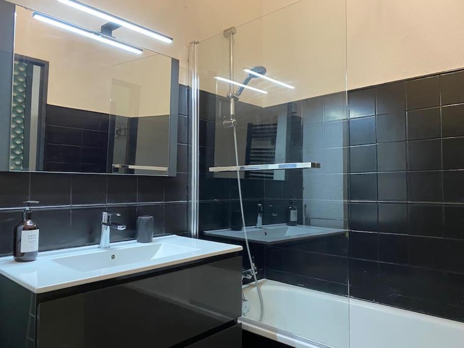 L'Augusteum Appartement Nîmes Buitenkant foto